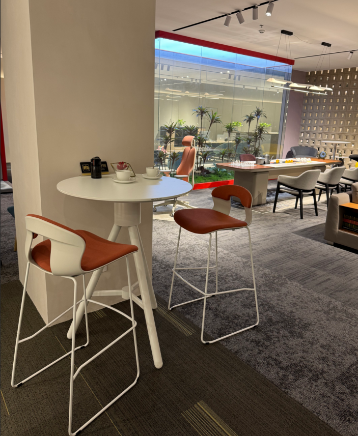 吧台桌椅